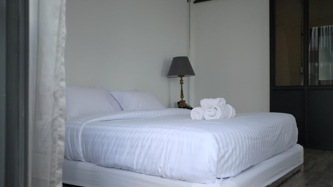 Iron32 Hotel Чиангмай Экстерьер фото